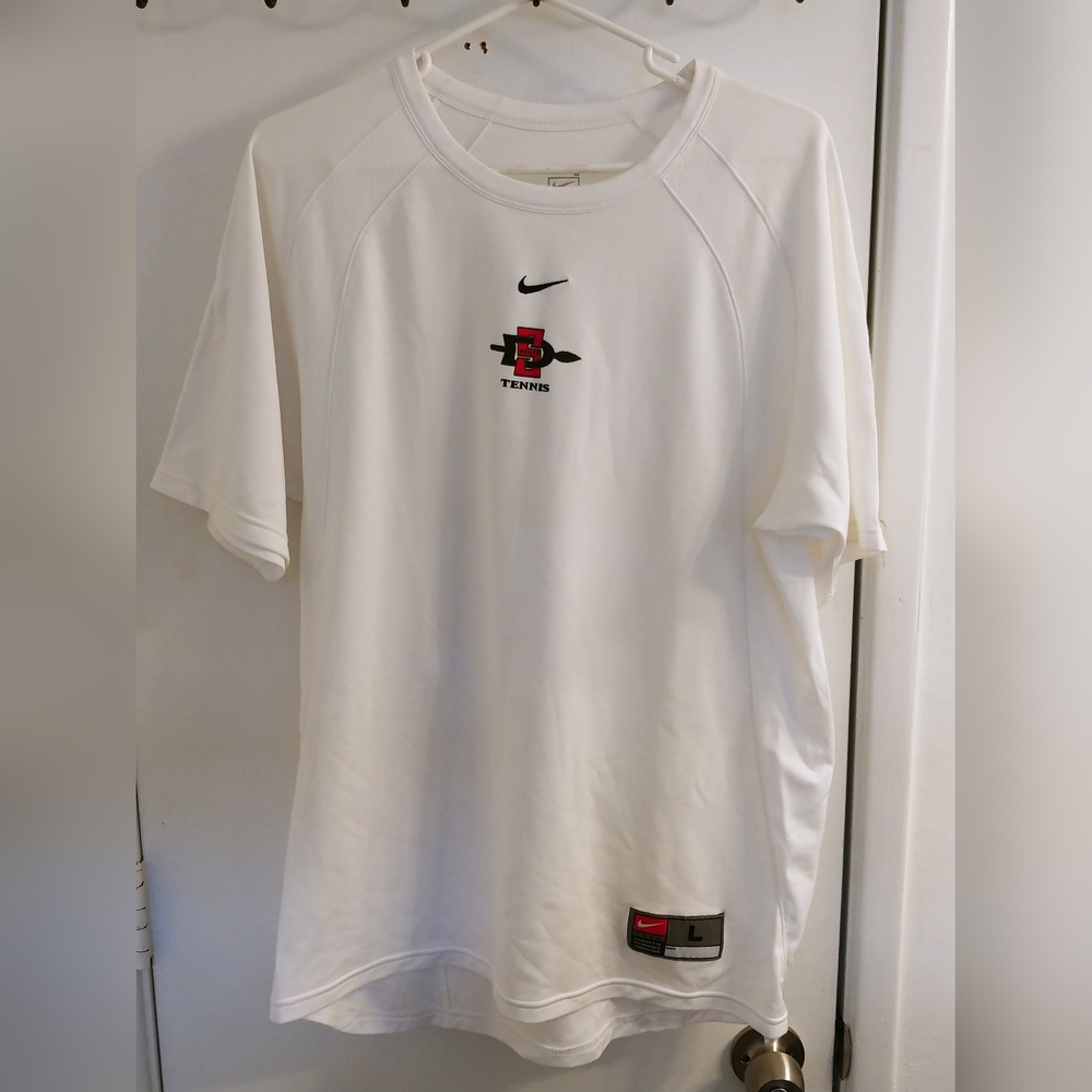 San Diego State Tennis Nike Dri Fit Team Issued Vintage Practice Shirt, Size L.